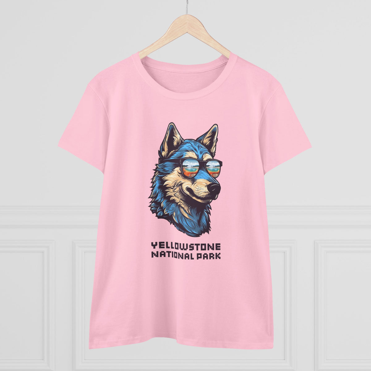 Yellowstone National Park Women's T-Shirt - Cool Wolf
