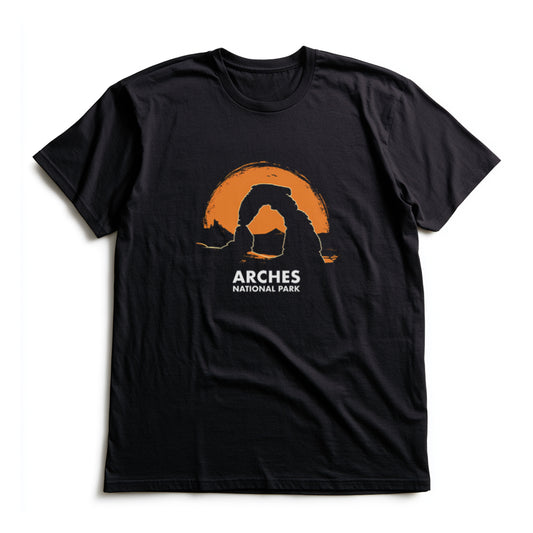 Arches National Park T-Shirt - Delicate Arch Design in Black