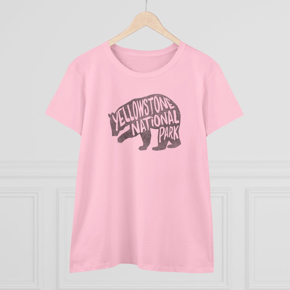 Yellowstone National Park Women's T-Shirt - Grizzly Bear