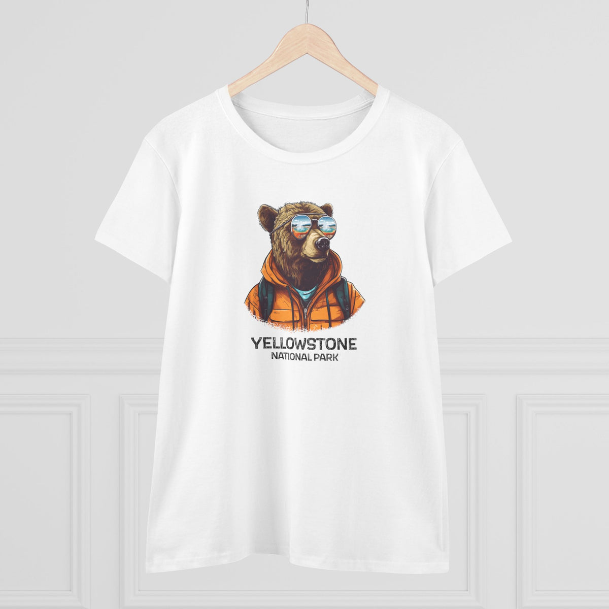 Yellowstone National Park Women's T-Shirt - Cool Grizzly Bear