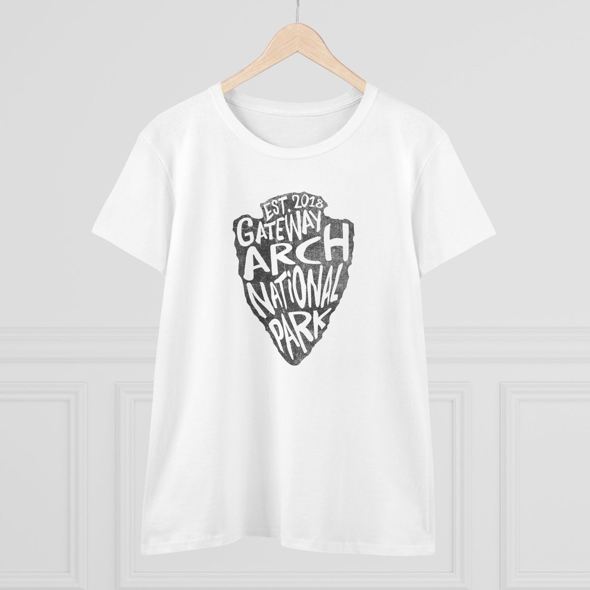Gateway Arch National Park Women's T-Shirt - Arrowhead Design