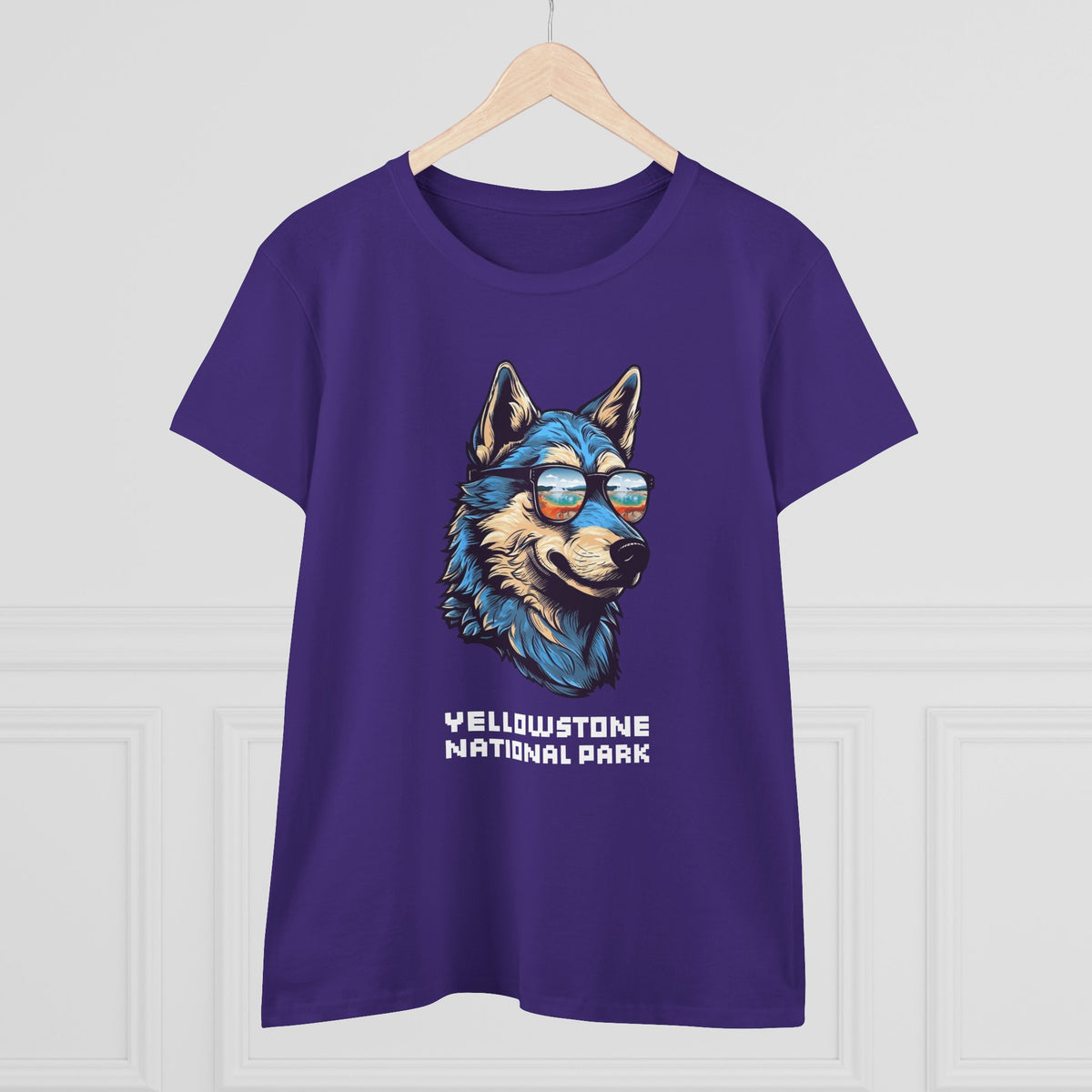 Yellowstone National Park Women's T-Shirt - Cool Wolf