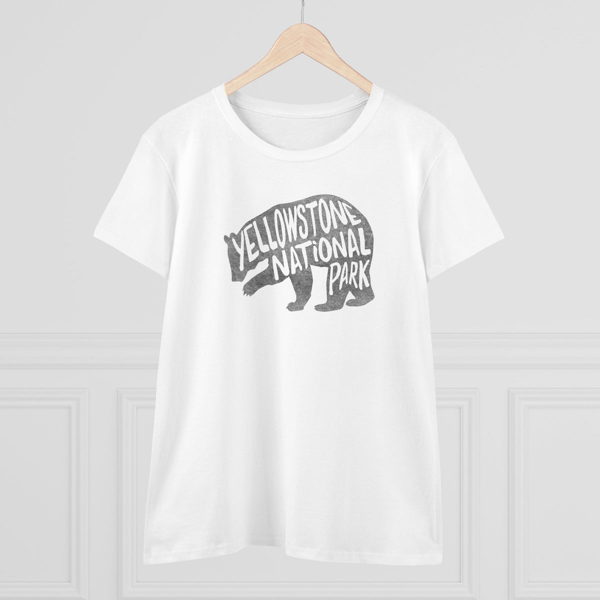 Yellowstone National Park Women's T-Shirt - Grizzly Bear