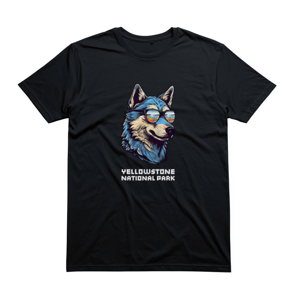 Yellowstone National Park T-Shirt - Smooth Wolf in Black
