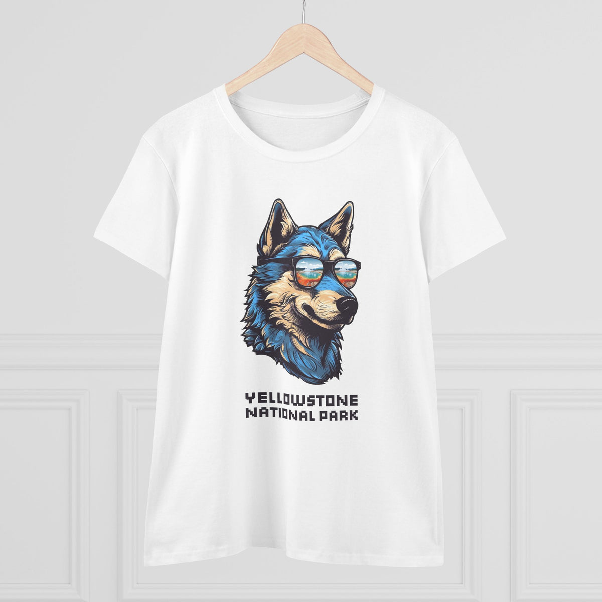 Yellowstone National Park Women's T-Shirt - Cool Wolf